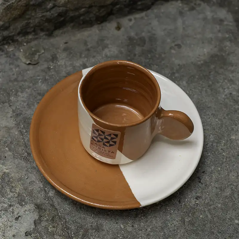 Tasse et soucoupe blanc terracotta