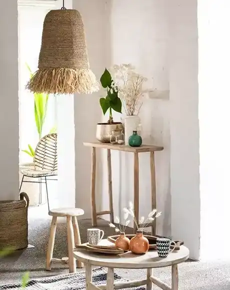 luminaire-categorie-2 Suspension Chehoma dans une pièce blanche