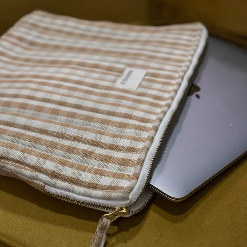 Pochette d'ordinateur vichy camel Gabrielle