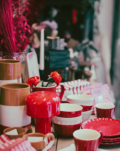 vaisselle-rouge Vase, vaisselle rouge et fleurs séchées chez Ma Mignonne, Grenoble