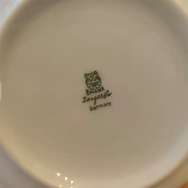 Saladier et coupes en porcelaine