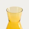 Carafe en verre ambrée