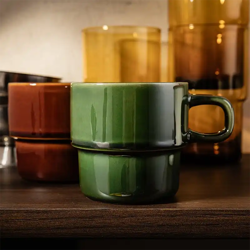 Mug en grès vert