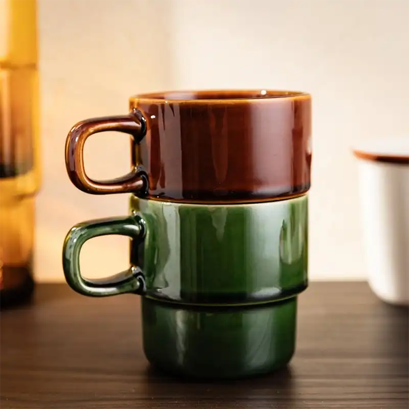 Mug en grès vert