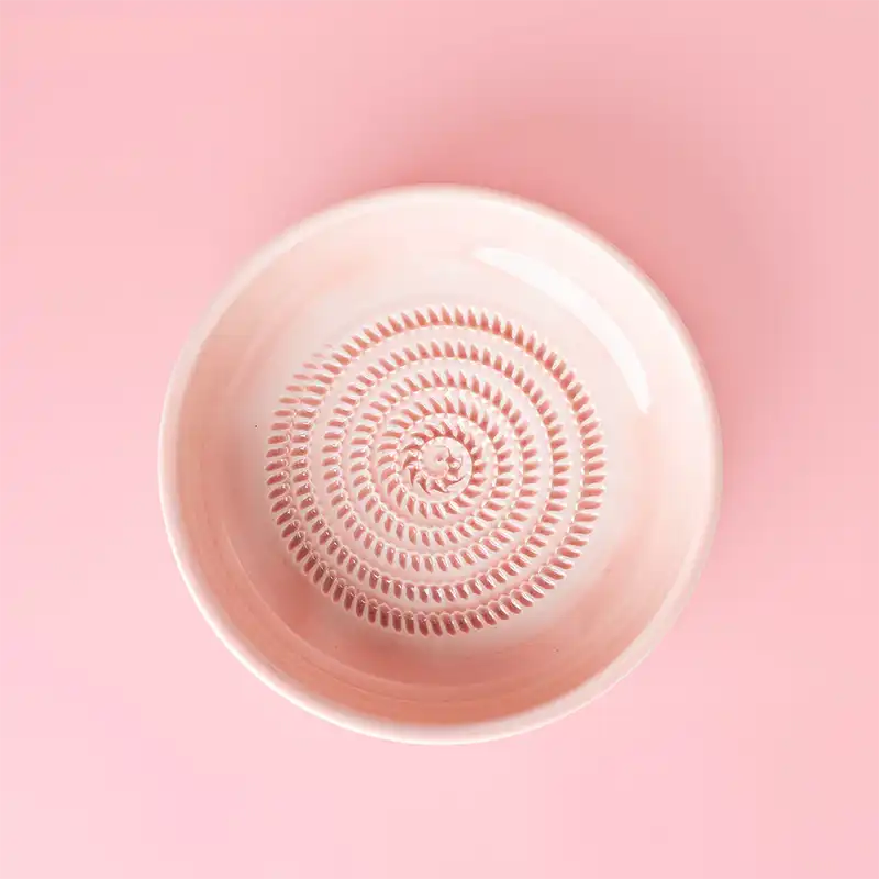 rape-ail-rose-2 Bol râpe à ail rose en céramique