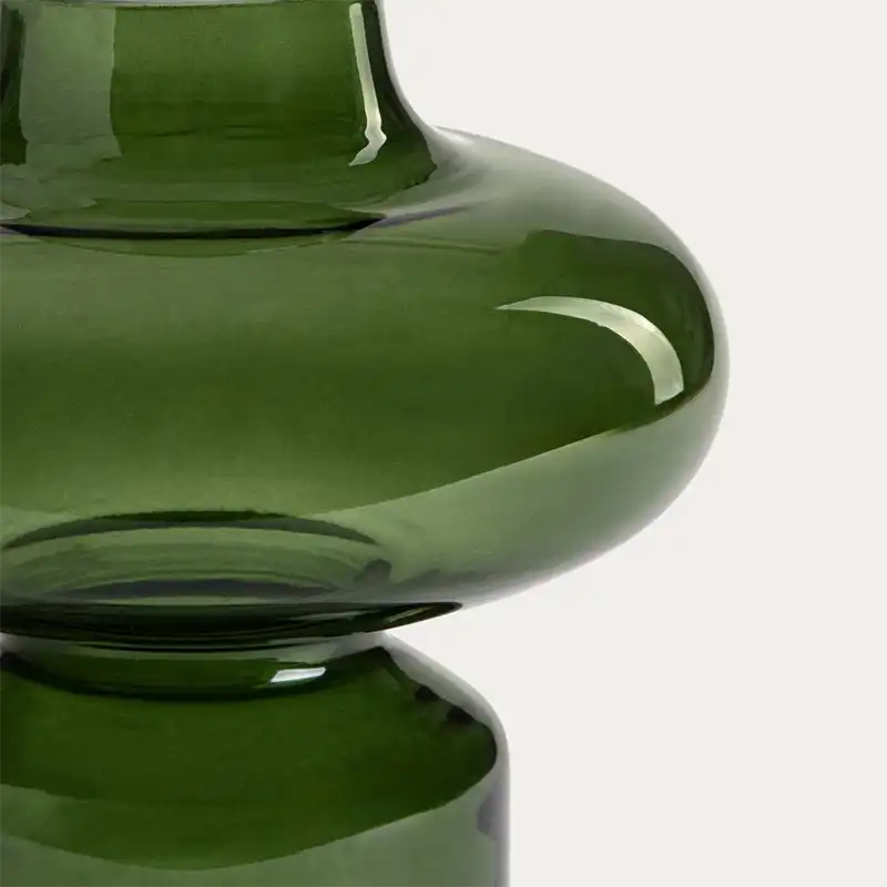 Vase en verre vert